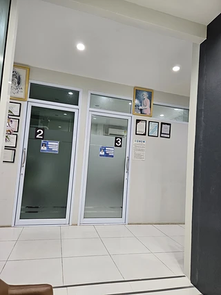 ยิ้มพิมพ์ใจ เดนทัลคลินิก